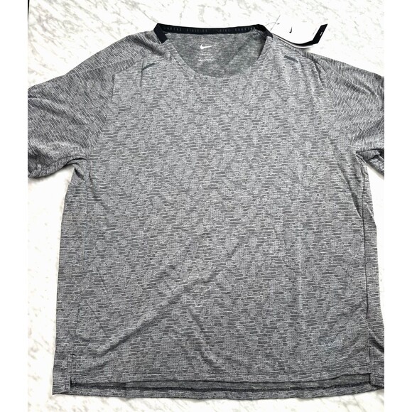 Nike Dri-FIT Run Division Pinnacle Running jersey top Men's XL DQ6540-010 NEW - Picture 1 of 7